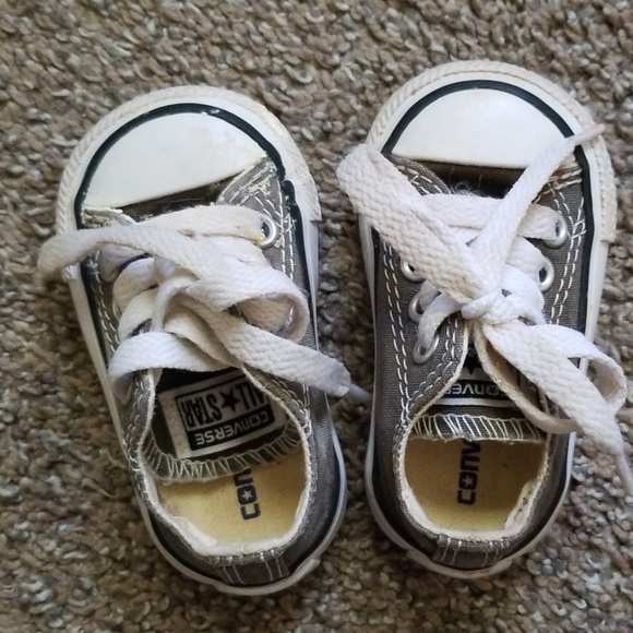 🚫SOLD🚫Converses - Picture 3 of 4